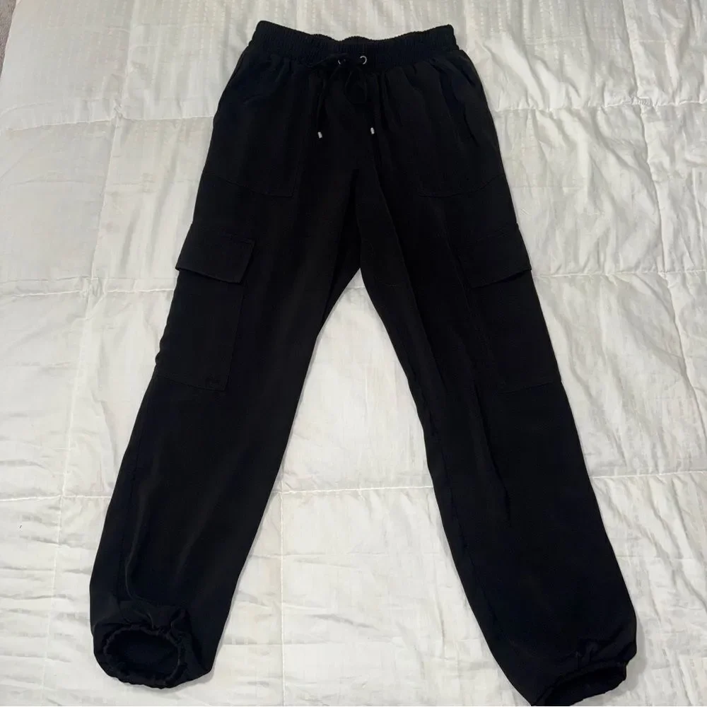 Michael kors new Black lightweight satin fabric Cargo Jogger Pants w pockets